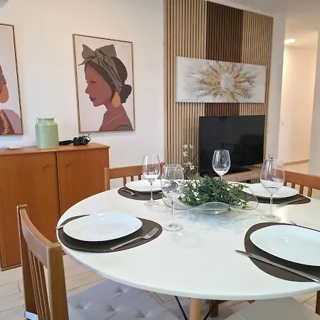 Casabella Rocha Luxury, 2 Minutos & Garage Lägenhet Portimão